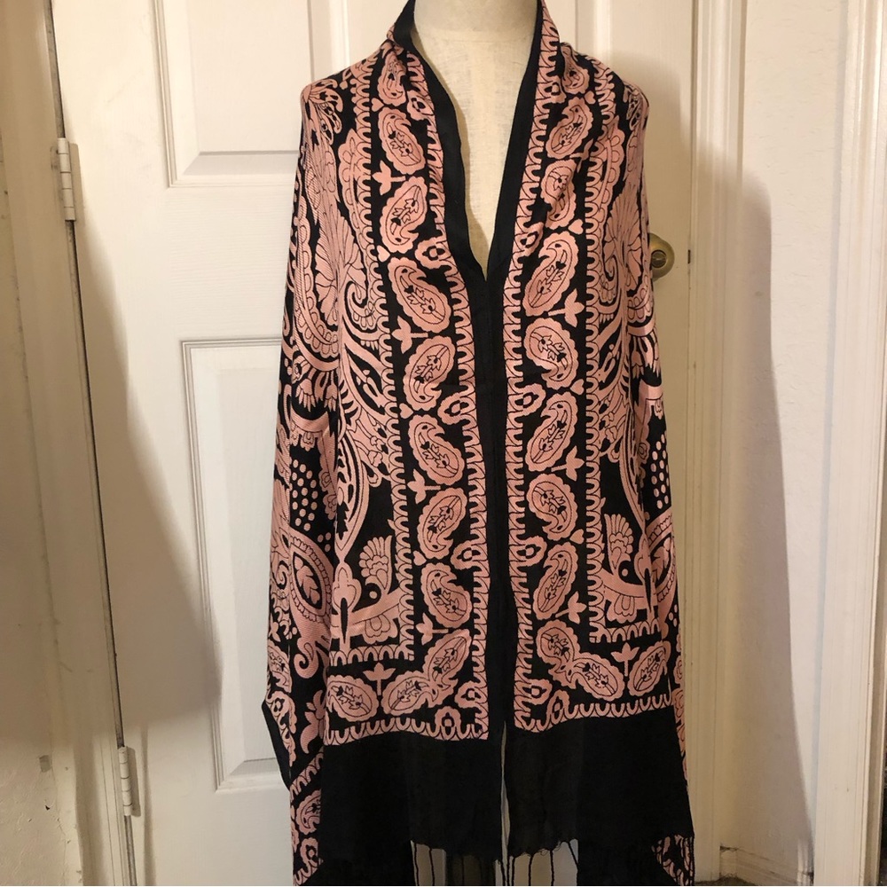 NEW Bijoux Terner Jacquard Poncho Scarf
